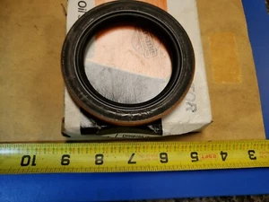 NOS GENUINE VICTOR 62510 SEAL FREE SHIPPING! - Picture 1 of 4