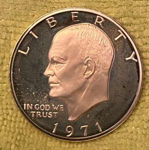 1971 S Proof Eisenhower Silver Dollar - Picture 1 of 3