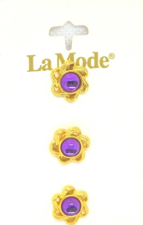 La Mode Flower Novelty Buttons (3) 1/2 in - Image 1 of 1