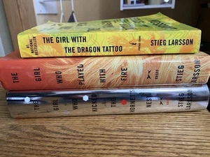 Stieg Larsson Trilogy The Girl With The Dragon Tattoo - Picture 1 of 3