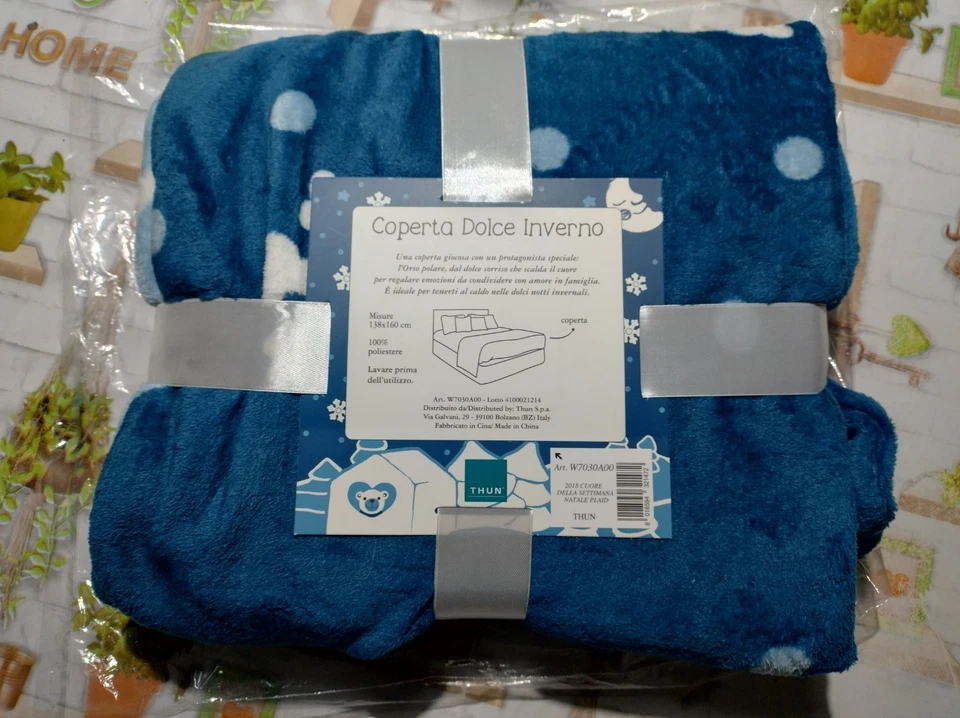 Coperta plaid THUN, modello "Coperta Dolce Inverno" con orso Nuova - Immagine 1 di 3