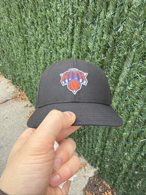 Kith & New Era for the New York Knicks Logo 59FIFTY Low Profile Fitted 7 1/2 - Image 1 of 4