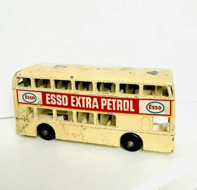 复古 1966 火柴盒 Lesney DAIMLER 巴士 #74 ESSO Extra PETROL! 原装面霜! — 第 1/4 张图片