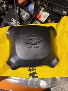 1999-2002 Chevy Silverado Steering Wheel Air Bag Black - Picture 1 of 8