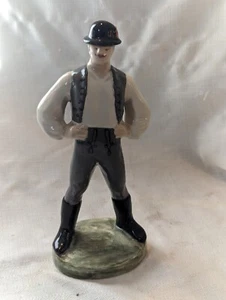 Herend Replica Porcelain Figurine of Hungarian Man Not Marked. - Picture 1 of 12