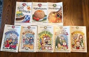 8 Gooseberry Patch Country Friends Craft & Cookbooklets #1, 5,6,18,21, 26, 30,34 - Picture 1 of 24