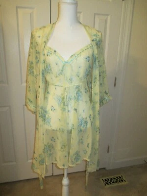 MARIPOSAS DE CAMISÓN Y BATA VINTAGE TALLA M DE LOS SECRET TREASURES Foto 1 de 4