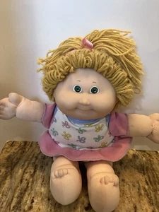 vintage cabbage patch doll 1980s - Picture 1 of 6