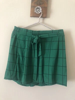 NWT Worthington Size 10 Paper Bag Waist Shorts Tie Waist High Rise Green Plaid - Image 1 of 4
