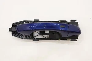 2022 - 2024 VOLKSWAGEN TAOS MANIJA PUERTA EXTERIOR DELANTERA DERECHA OEM AZUL_2P2P - Imagen 1 de 11