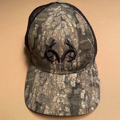 Realtree Camo Trucker Hat Adjustable Vented Hunting Fishing Outdoor Cap - Image 1 of 4