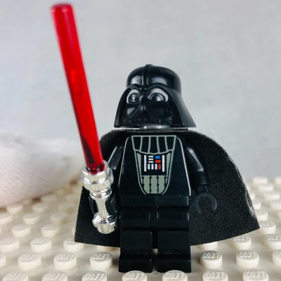 LEGO Star Wars Darth Vader Minifigure Imperial Inspection 6211 Episode 4/5/6 - Image 1 of 4
