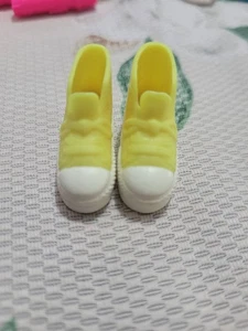 Muñeca Barbie Caliente Amarillo Alto Tenis Zapatos Ropa Accesorios Adolescente Patrón - Imagen 1 de 5