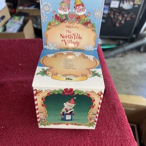 ENESCO NORTH POLE VILLAGE ELF - OLLIE POSTAL WORKER ELF Zimnicki 878065 1988 - Picture 1 of 13