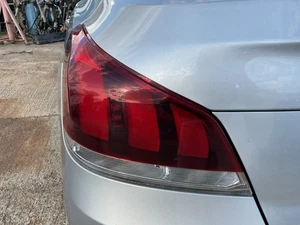 Peugeot 508 Limousine Facelift Beifahrerseite N/S LED-Rückleuchte 9807242780 2015 - Bild 1 von 3