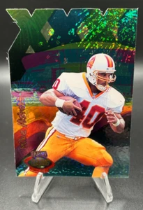 1996 Playoff Illusions 3XI Spectralusion Dominion Mike Alstott RC #32 Tampa Bay - Picture 1 of 2