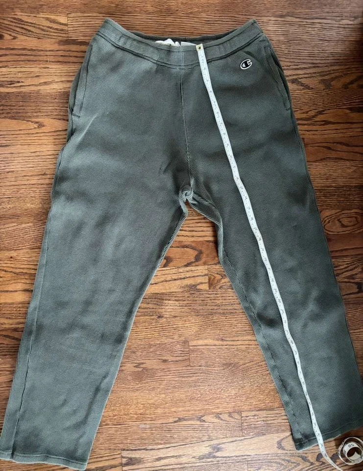 Pantalones deportivos Champion para hombre de Todd Snyder verde oliva, talla mediana Foto 1 de 4