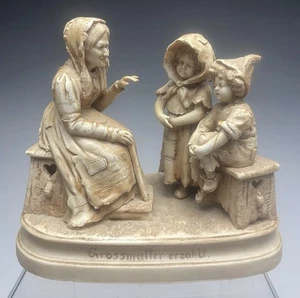 Grupo de figuras de porcelana Galluba & Hofmann “La abuela cuenta” - Imagen 1 de 8