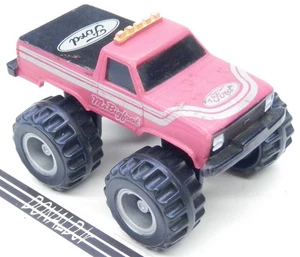 Vintage Ms. Bigfoot Monstertruck rosa 3" lang Kunststoff 4x4 Ford Pickup Truck - Bild 1 von 2