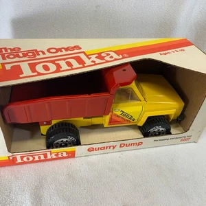 Dumper vintage 1985 Tonka rosso giallo cava 2207 The Tough Ones nuovo con scatola - Foto 1 di 7