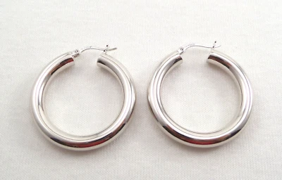 "Pendientes de aro redondos de ley 925 Bellezza de 5 mm de ancho 1-3/8"" de diámetro 7,9 gramos" Foto 1 de 4