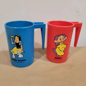 Vintage Walt Disney Schneewittchen & Dopey Plastikbecher/Tasse mit Griff - Bild 1 von 5