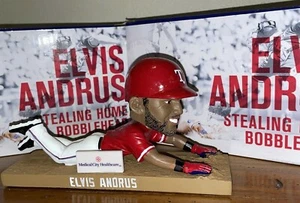 Bobblehead Elvis Andrus 2021 Texas Rangers Stealing Home 6-21-21 SGA Medias Blancas - Imagen 1 de 5