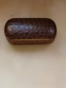 Klappbare Lesebrille mit Mokassin Kroko Hartschalenetui deutsche Manufaktur - Bild 1 von 14