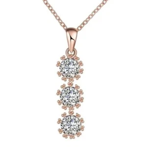 Collier Pendentif - 3 Zircones - Incrusté Vertical, Plaqué Or Rose 18K - Foto 1 di 1