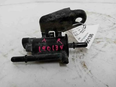 Canister Purge Solenoid Valve w Bracket PONTIAC GRAND AM 00 — 第 1/4 张图片