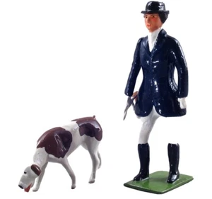 W Britains Heritage Collection 49502 Huntswoman and Hound 54mm - Picture 1 of 3