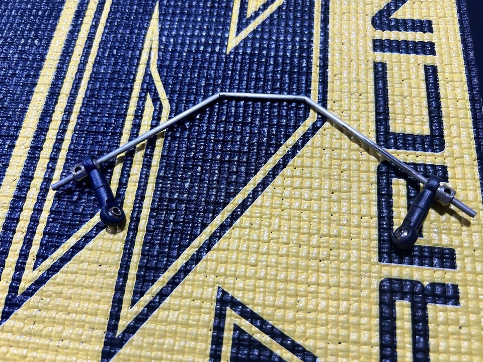 Conjunto estabilizador frontal OFNA 40019 para Ravager 4.6 / Violator 9.5 - Usado - Imagem 1 de 1