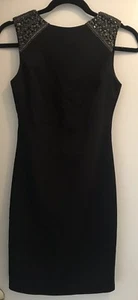 Neu mit Etikett Zara Perlen Schulter niedriger Rücken Cocktail Urlaub Mini ärmellos LBD Kleid XS - Bild 1 von 9