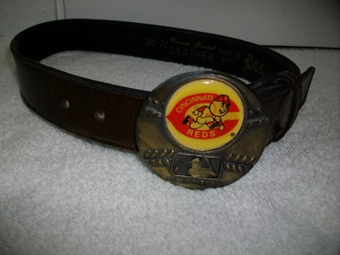 Vintage MLB Cincinnati Reds Small Leather Belt and Metal Baseball Buckle 1979 Cover