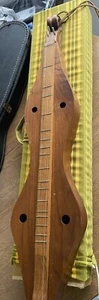 Hecho a mano por Bess Chadrow 4 cuerdas 31,5" Dulcimer - Nuevo en caja original - Imagen 1 de 3