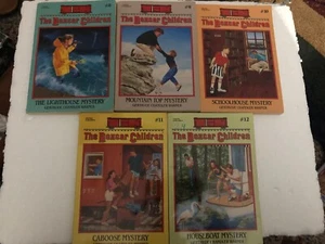 Lot of 5 The Boxcar Children Mysteries Gertrude Chandler Warner #8-12 - Picture 1 of 4