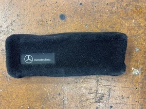02 MERCEDES CLK320 W208 Convertible AMG CD Changer 6 Disk Player Cover Lid C44 - Bild 1 von 4