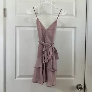 Hello Molly Kleid Größe 6 rosa Punkte Struktur Rüschen Bindeband Taille Spaghettiträger fließend - Bild 1 von 9