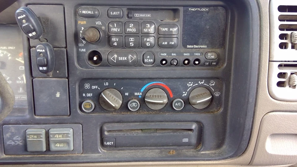 Motor de arranque usado se adapta a: Chevrolet Tahoe 1997 grado C Foto 1 de 4