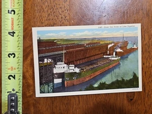 RARE OLD VINTAGE POSTCARD GIANT ORE DOCKS ON LAKE SUPERIOR - Picture 1 of 2