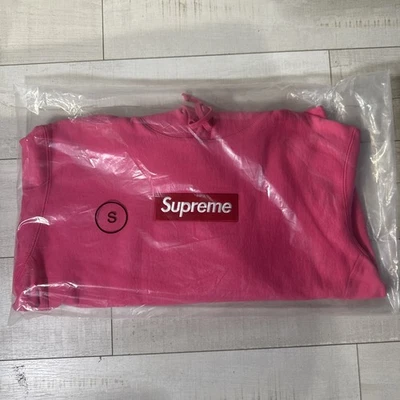 Pequeña - Sudadera con Capucha Supreme Box Logo (FW25) ROSA ROJO - SE ENVÍA HOY EN MANO Foto 1 de 4