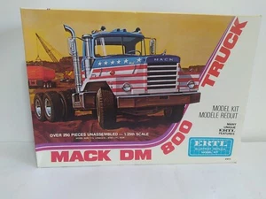 1/25 ERTL BLUEPRINT MACK DM 800 TRUCK NUEVO - Imagen 1 de 6