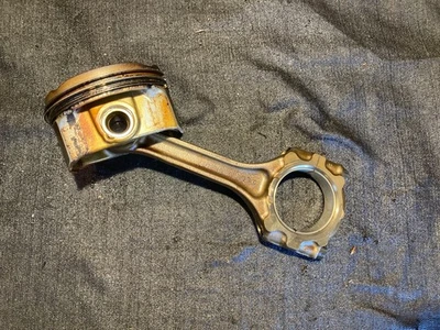 12-17 丰田凯美瑞 RAV4 2.5 升 2ARFE 活塞和连接杆 — 第 1/4 张图片