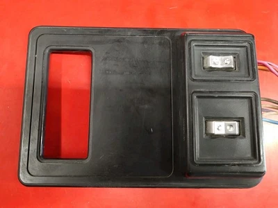 Dodge Dakota 91 paso derecho. Cerradura de puerta eléctrica lateral e interruptor de ventana con bisel #4432306 Foto 1 de 4