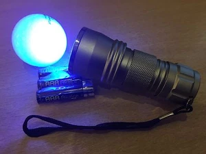 Golfballfinder UV Taschenlampe - 21 LEDs - GRATIS BATTERIEN - Bild 1 von 12