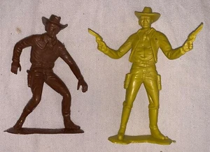 MPC GUNFIGHTERS 6" LOTE DE DOS POSES DIFERENTES HONG KONG C. 1970 - Imagen 1 de 4