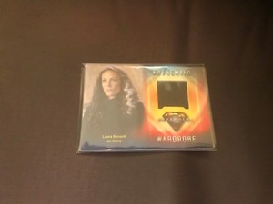 SUPERGIRL SEASON 1 (CRYPTOZOIC) WARDROBE COSTUME M16 LAURA BENANTI (ASTRA)