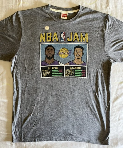 HOMAGE x NBA JAM Los Angeles Lakers Devis Vs. Kuzma T-shirt Large NWOT Cover