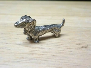 SMALL SILVER TONE FREE STANDING DACHSHUND CHARM NEW WITHOUT TAGS - Picture 1 of 5