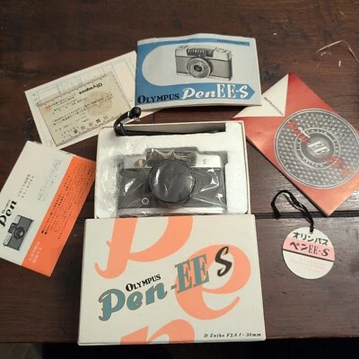 Near Mint OLYMPUS PEN EES Half Frame Film Camera Works With Box From Japan - Image 1 of 4